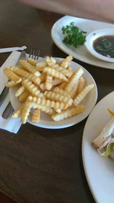 Wing's Garden Cafe 10