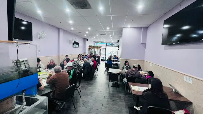 S & E Cafe 10