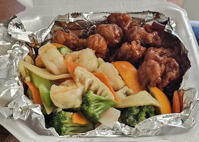 Chow Bar 5