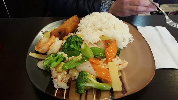 Ling Ling Chinese Restaurant 3