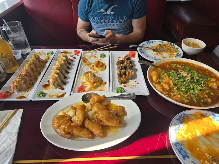 Jasmine Szechuan Chinese Cuisine and Tsubaki Sushi Bar 6