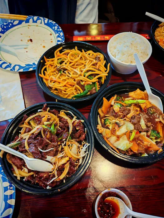 New Peking Bistro Chinese Restaurant 4