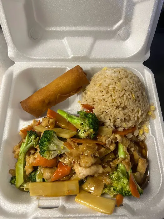 New Peking Bistro Chinese Restaurant 9