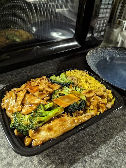 Happy China Restaurant 4