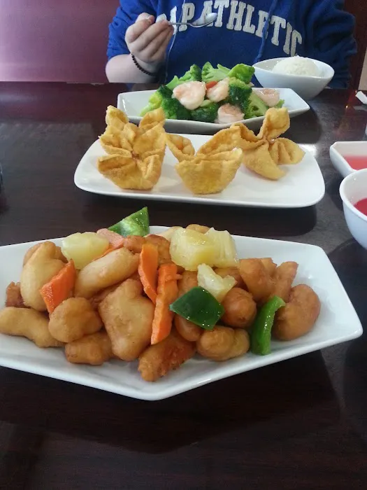 Lao Peking Chinese Restaurant 10