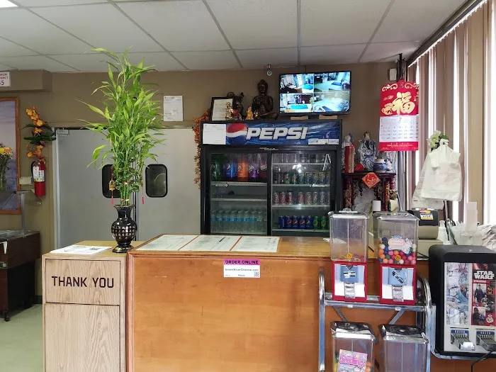 Green River Chinese Restaurant 10