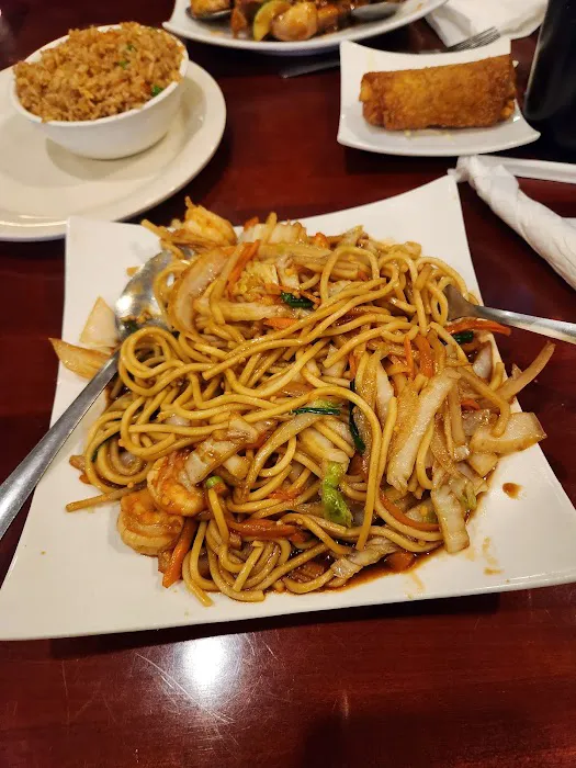 Lucky Dragon Chinese Restaurant 6