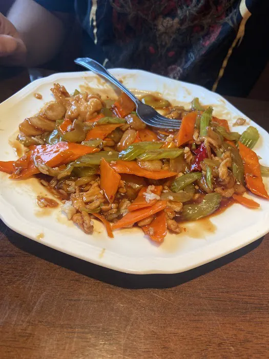 Ye's Master Wok 8
