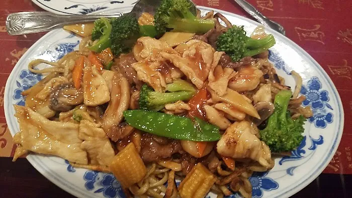 Golden Palace Chinese Restaurant 10