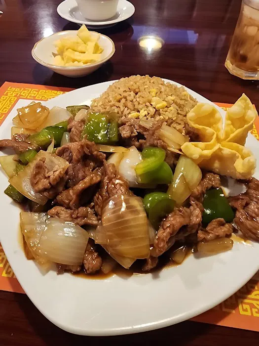Lucky Wok & Grill 4