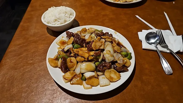 Chopstix Chinese Cuisine & Sushi 3