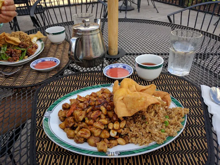 Dragon Jade Restaurant 3