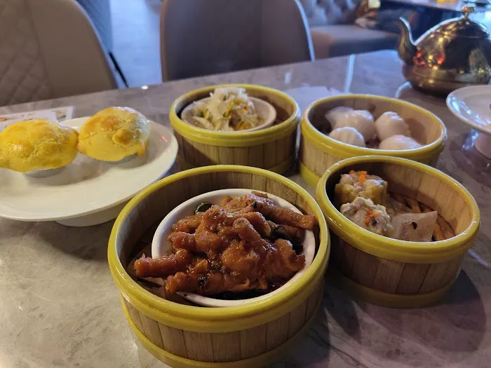 Jade Dynasty Restaurant & Bar 9