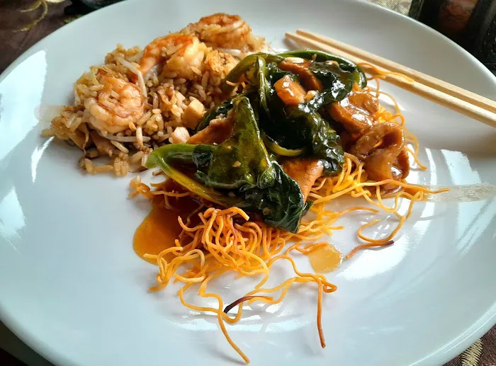 Rainbow Chinese Restaurant & Bar 10