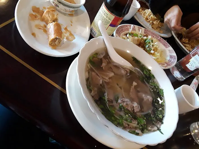 Lucky Dragon Restaurant 10