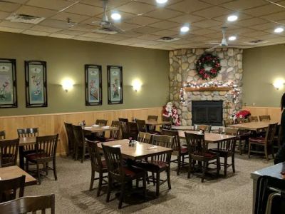 Fong's Restaurant & Bar 0