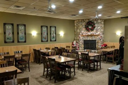 Fong's Restaurant & Bar