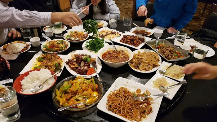 Grand Szechuan Restaurant 3