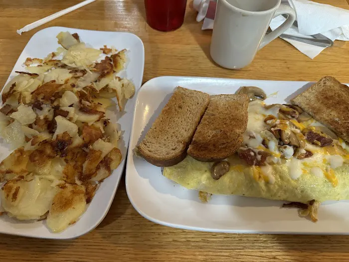 Edie Mae's Eatery 3