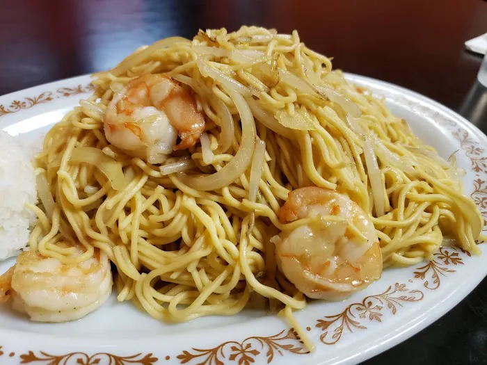 Leo's Chow Mein 8