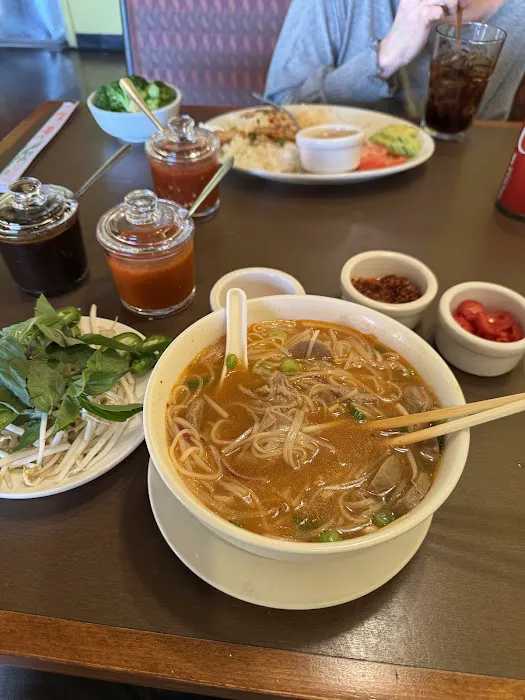 Duc's Restaurant 6