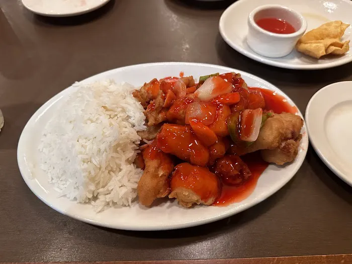 Duc's Restaurant 7