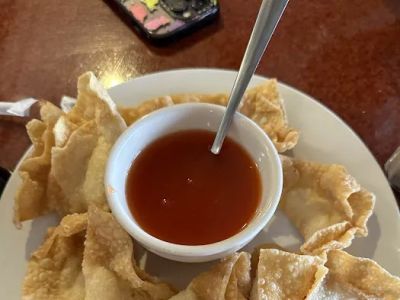 Golden Crown Chinese Restaurant 0