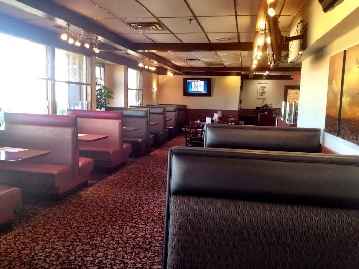 Golden Crown Chinese Restaurant 3