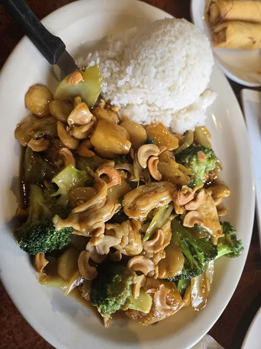 Golden Crown Chinese Restaurant 4