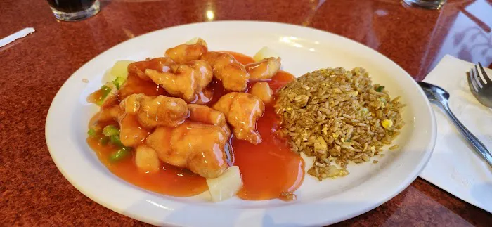 Golden Crown Chinese Restaurant 6