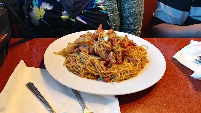 Golden Crown Chinese Restaurant 8