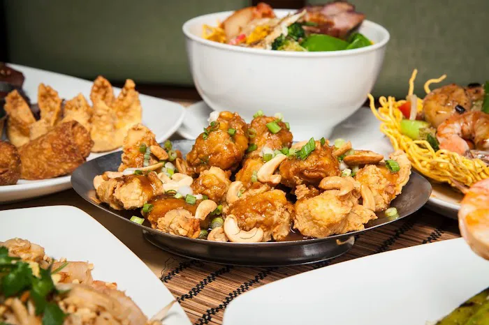 Leong's Asian Diner 3