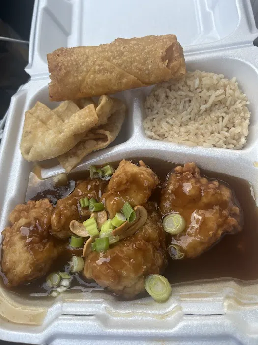 Pao's Chinese Restaurant 4
