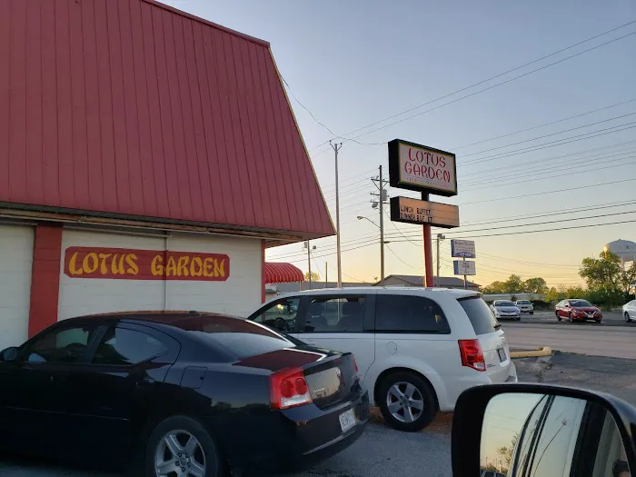 Lotus Garden Restaurant 8