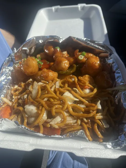 Mai Chinese Food Trailer (Food Truck) 2