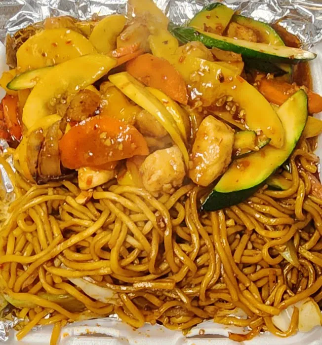 Pao Peng Asian Cuisines LLC 7