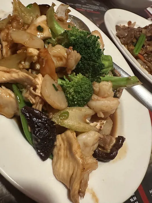 Yen Ching Restaurant 4