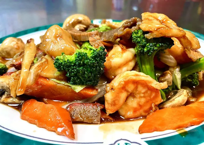 Lucky Star Chinese Restaurant 1
