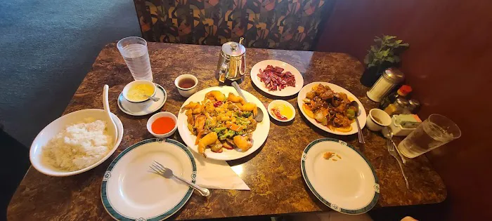 Lucky Star Chinese Restaurant 8
