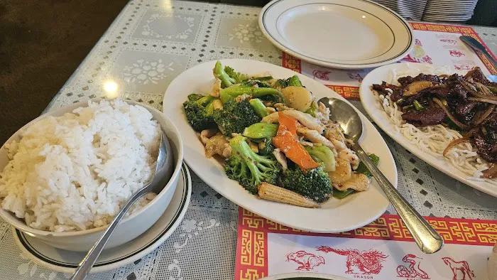 Little Peking Chinese Restaurant 2