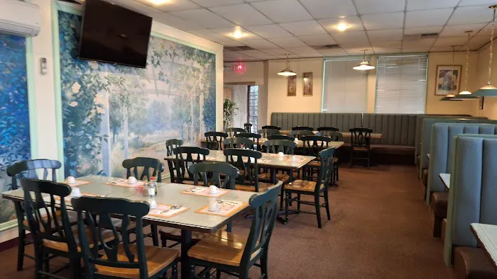 Little Peking Chinese Restaurant 8