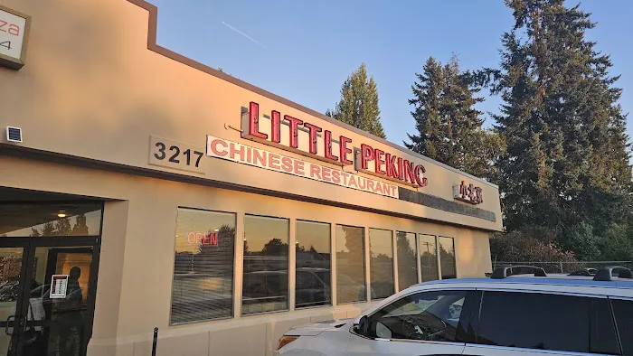 Little Peking Chinese Restaurant 7