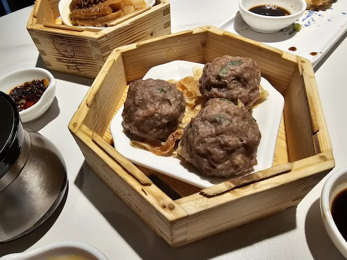 MR. DIM SUM 4