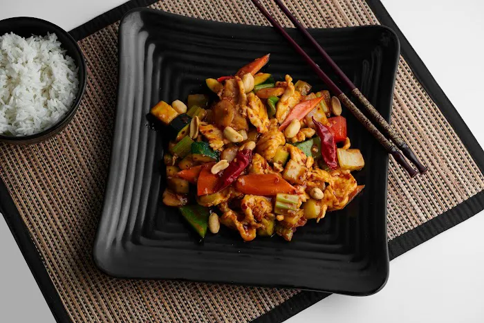 Pau's Asian Kitchen 6
