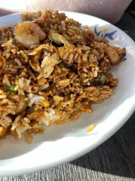 Lucky Chinese Restaurant 3