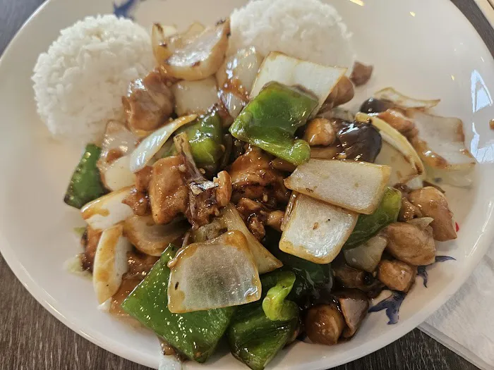 Lucky Chinese Restaurant 8