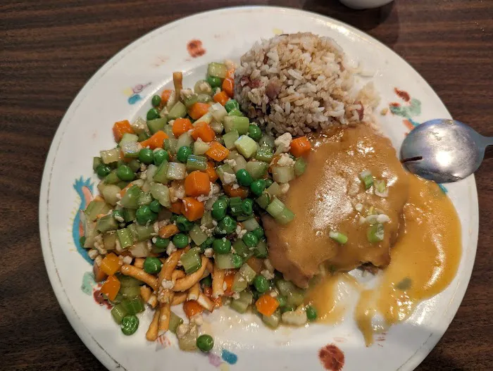 Golden Lion Chinese Restaurant 8