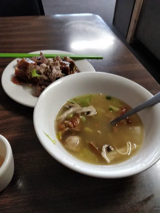 Golden Daisy Restaurant 9