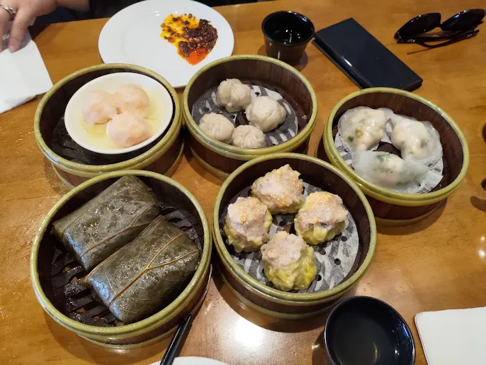 Top Gun Seafood Restaurant 3