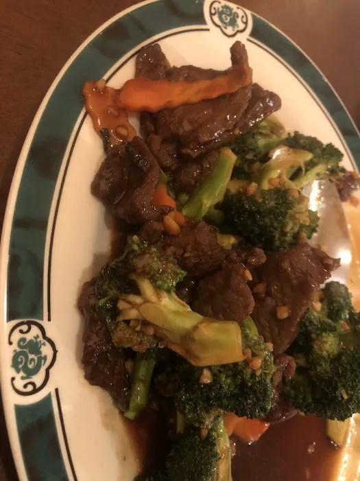 Lucky Dragon Restaurant 6
